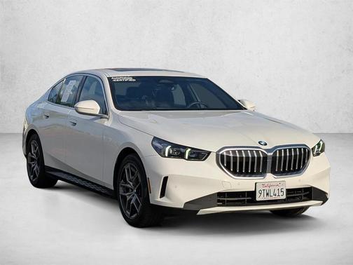 Alpine White 2026 BMW 530 i