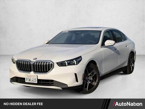 Alpine White 2026 BMW 530 i