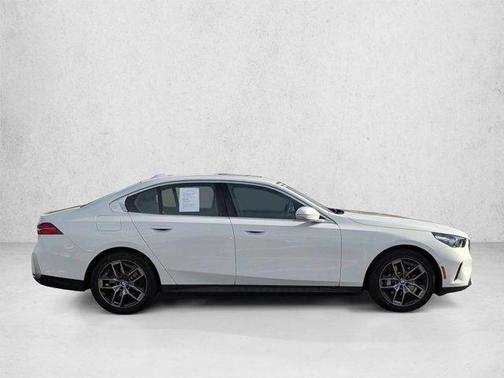 Alpine White 2026 BMW 530 i