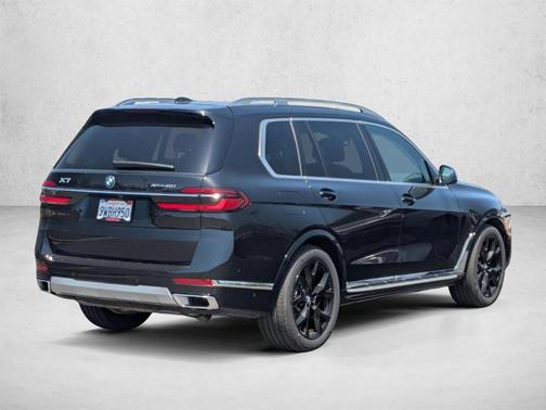 Black Sapphire Metallic 2026 BMW X7 xDrive40i