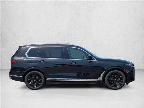 Black Sapphire Metallic 2026 BMW X7 xDrive40i