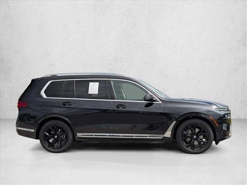 Black Sapphire Metallic 2026 BMW X7 xDrive40i