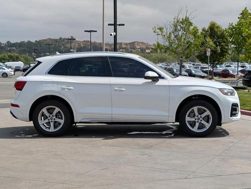 Ibis White 2021 Audi Q5 45 Premium