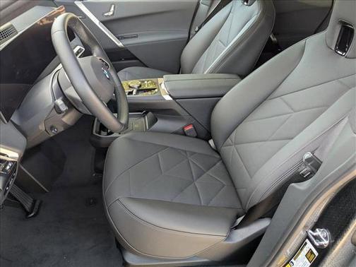 2026 BMW iX xDrive60