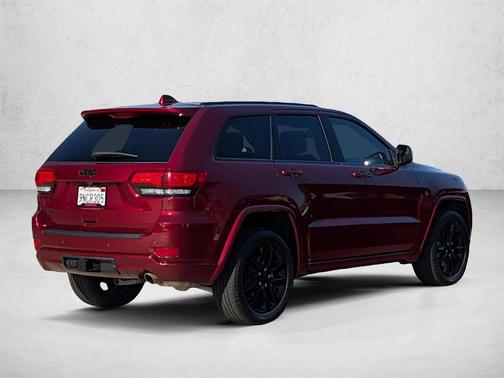 Velvet Red Pearlcoat 2022 Jeep Grand Cherokee WK Laredo