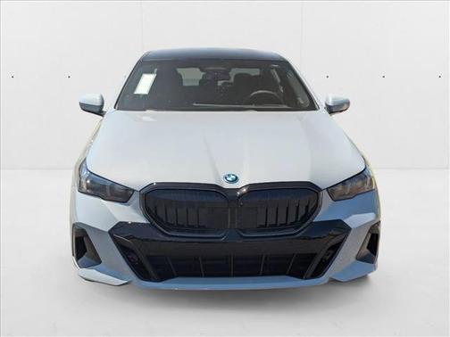 2026 BMW 550e xDrive