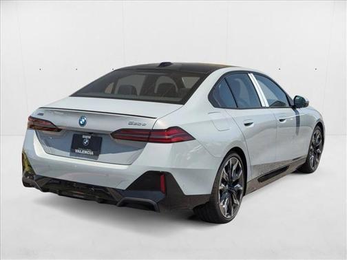 2026 BMW 550e xDrive