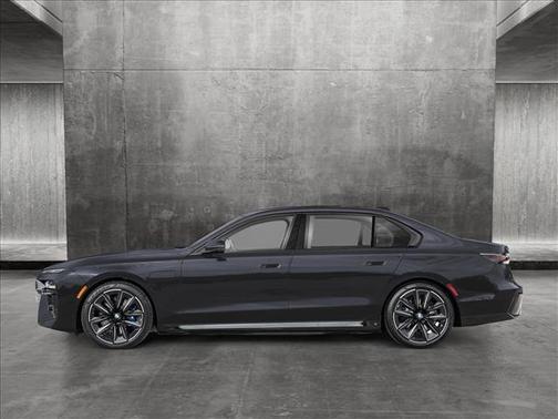 2025 BMW 750e xDrive