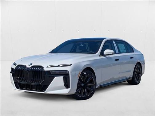 2025 BMW 740 i