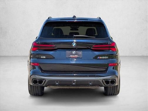 2025 BMW X5 M60i