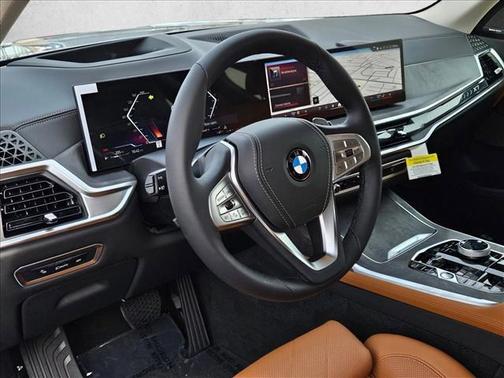 Gray Metallic 2026 BMW X7 xDrive40i