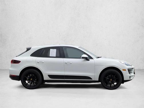 White 2017 Porsche Macan Base