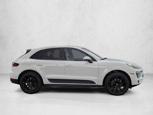 White 2017 Porsche Macan Base