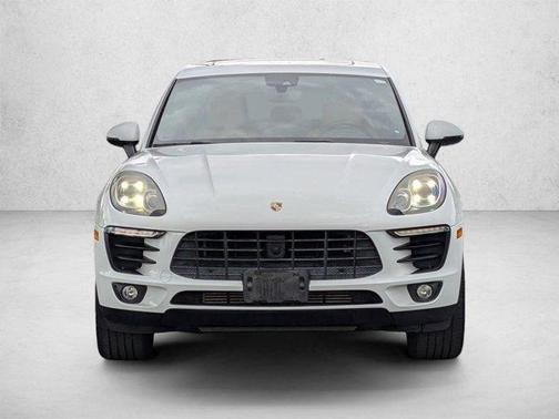 White 2017 Porsche Macan Base