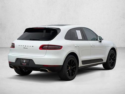 White 2017 Porsche Macan Base