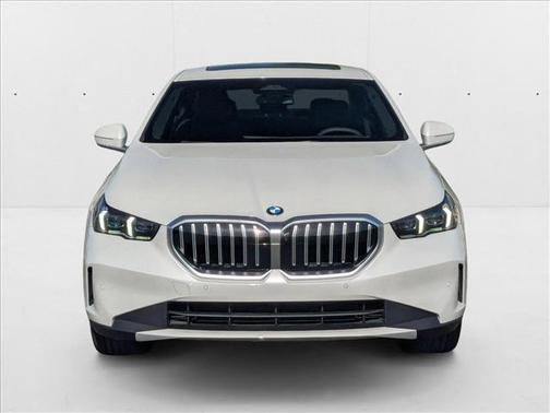 2025 BMW 530 i xDrive