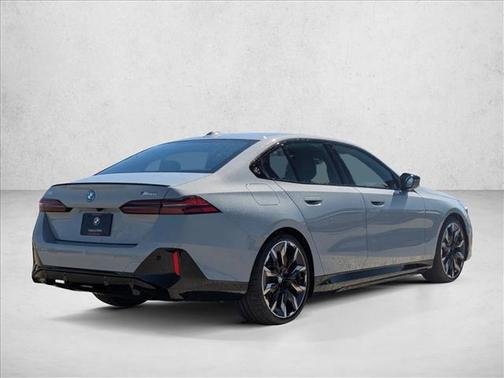 2025 BMW i5 M60