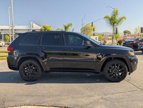 2017 Jeep Grand Cherokee Altitude
