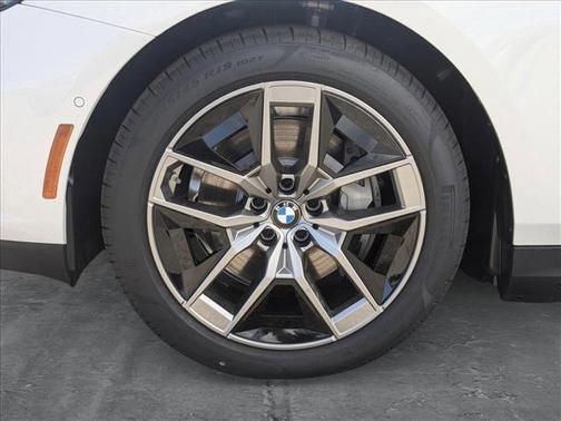 2025 BMW i5 eDrive40