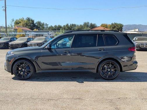 2026 BMW X7 M60i