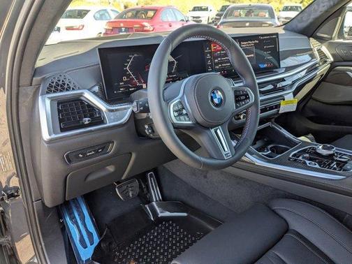 2026 BMW X7 M60i