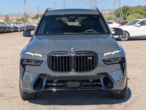2026 BMW X7 M60i