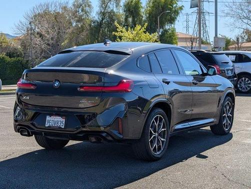 2023 BMW X4 xDrive30i