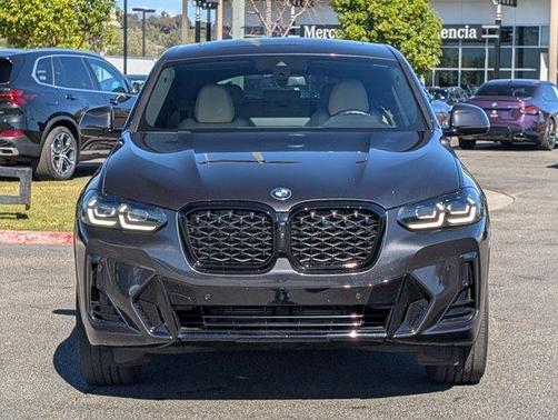 2023 BMW X4 xDrive30i