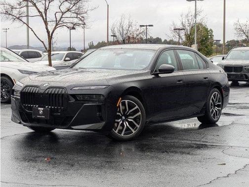 2024 BMW 740 i