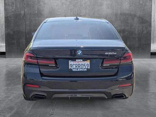 2022 BMW 530e 530e