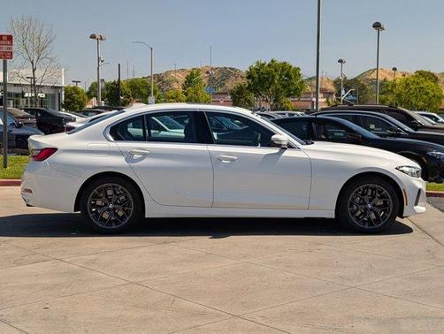 Alpine White 2025 BMW 330 i