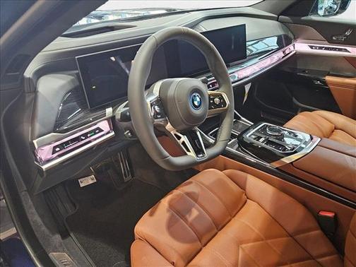 2026 BMW 750e xDrive