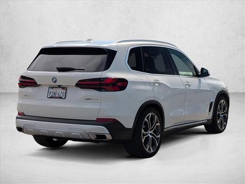 Alpine White 2025 BMW X5 PHEV xDrive50e