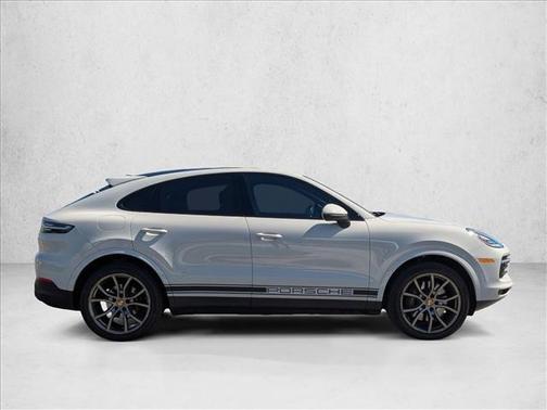 2022 Porsche Cayenne 