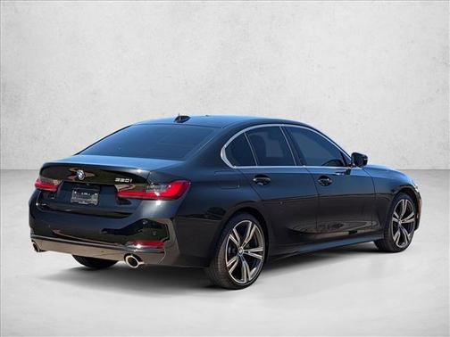 Black Sapphire Metallic 2024 BMW 330 i