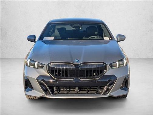 2026 BMW 550e xDrive