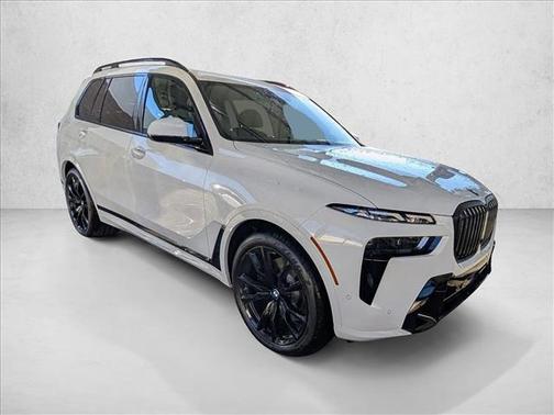 Alpine White 2026 BMW X7 xDrive40i