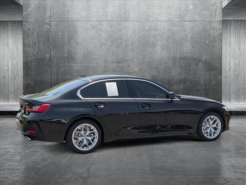 2025 BMW 330 i