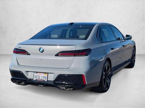 2023 BMW 760 760i xDrive