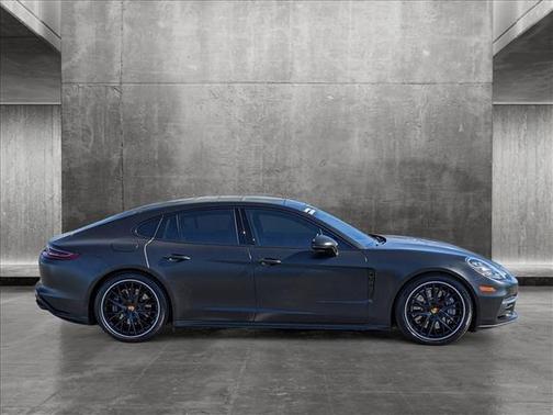 Photo 4 of 28 of 2018 Porsche Panamera E-Hybrid 4