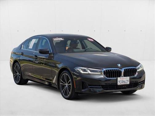 2022 BMW 530 i
