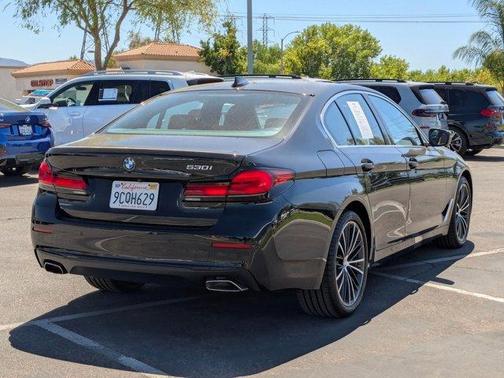 2022 BMW 530 i