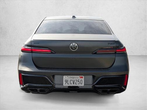 2024 BMW 760 760i xDrive