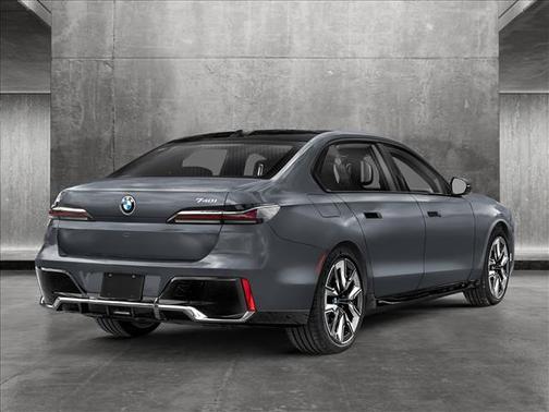 2025 BMW 740 i