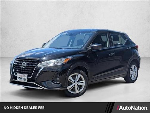 Super Black 2022 Nissan Kicks S