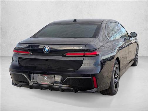 2026 BMW 750e xDrive