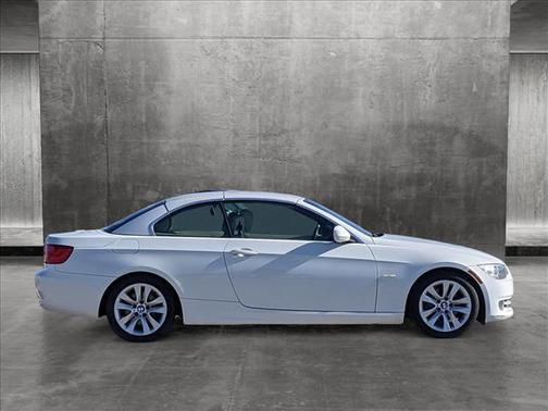 Photo 4 of 22 of 2013 BMW 328 i