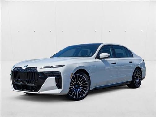 2025 BMW 750e xDrive