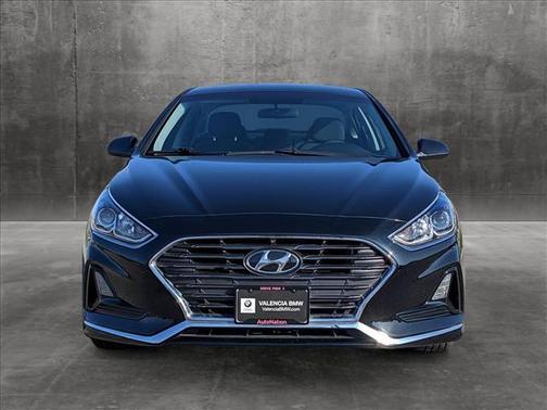 Photo 2 of 22 of 2019 Hyundai Sonata SE