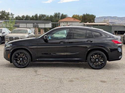 2025 BMW X4 xDrive30i